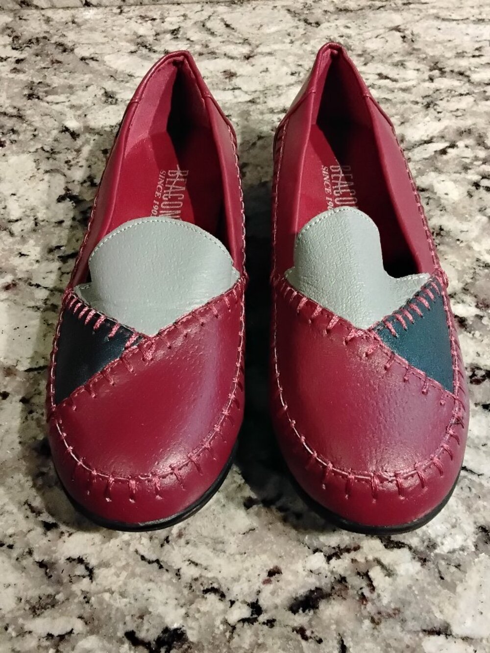 Beacon Women's Slip On Shoes Size 6M #350